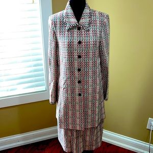Black, Gray & red tweed St. John suit. Size 12/14 🖤